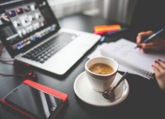 Porady w internecie – czy można wierzyć? Jak szukać i czytać porady online? Porady w internecie