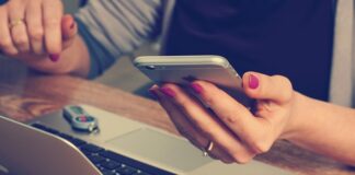 Czy można śledzić kogoś przez telefon?